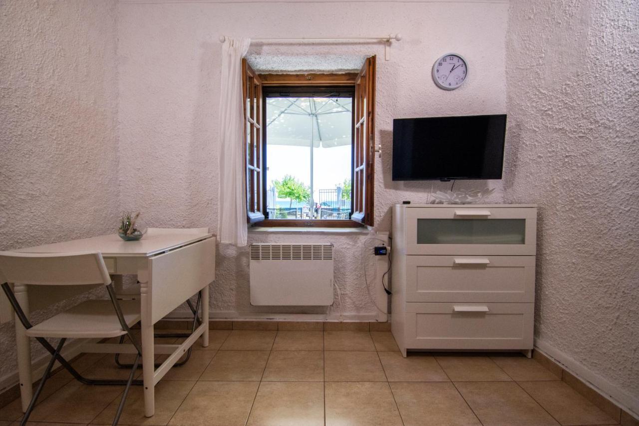 Summer House By The Sea Хорефто Екстериор снимка